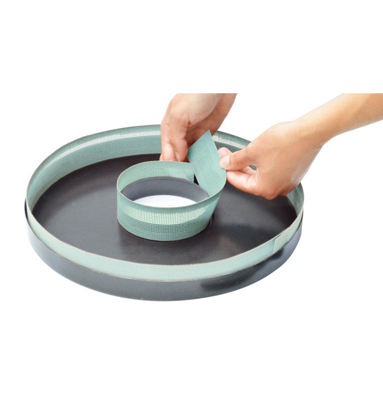 Démonstration ruban de cuisson en silicone perforé bleu | SCRAPCOOKING