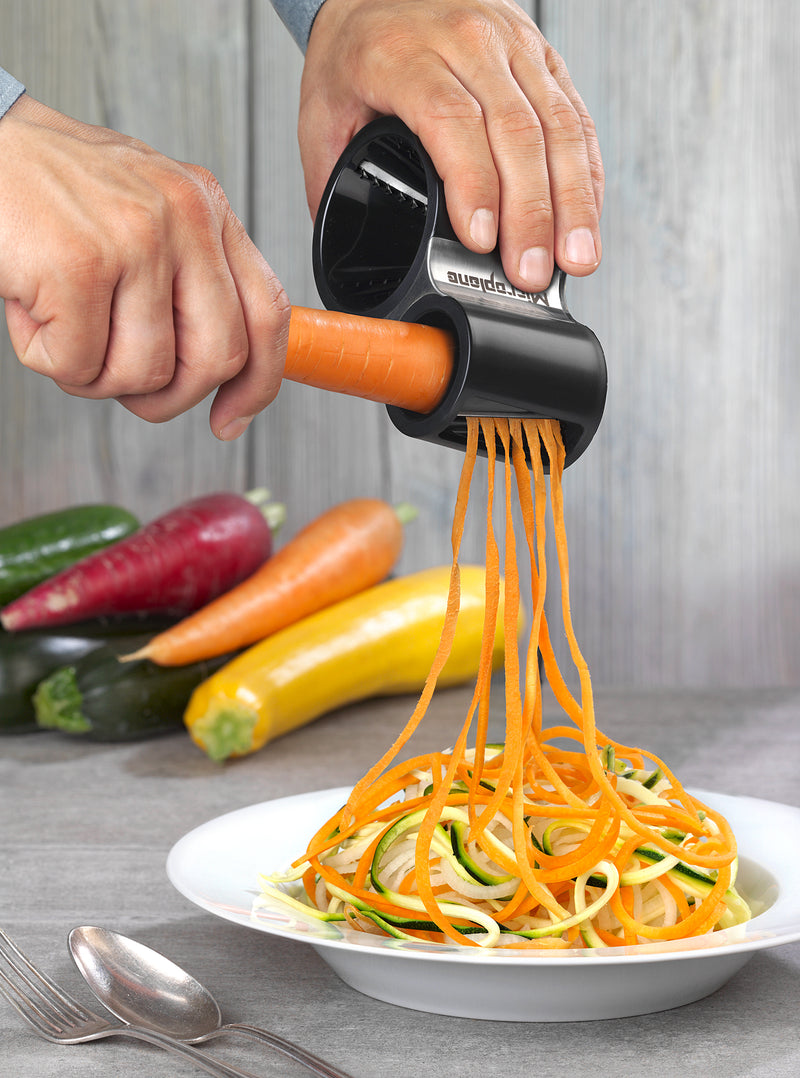 Démonstration du taille-légumes spirale MICROPLANE