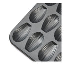 Moule à 12 madeleines en métal | DE BUYER