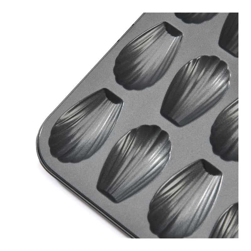 Moule à 12 madeleines en métal | DE BUYER