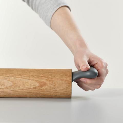 Poignées ergonomiques rouleau à pâtisserie ergonomique en bois | JOSEPH JOSEPH 